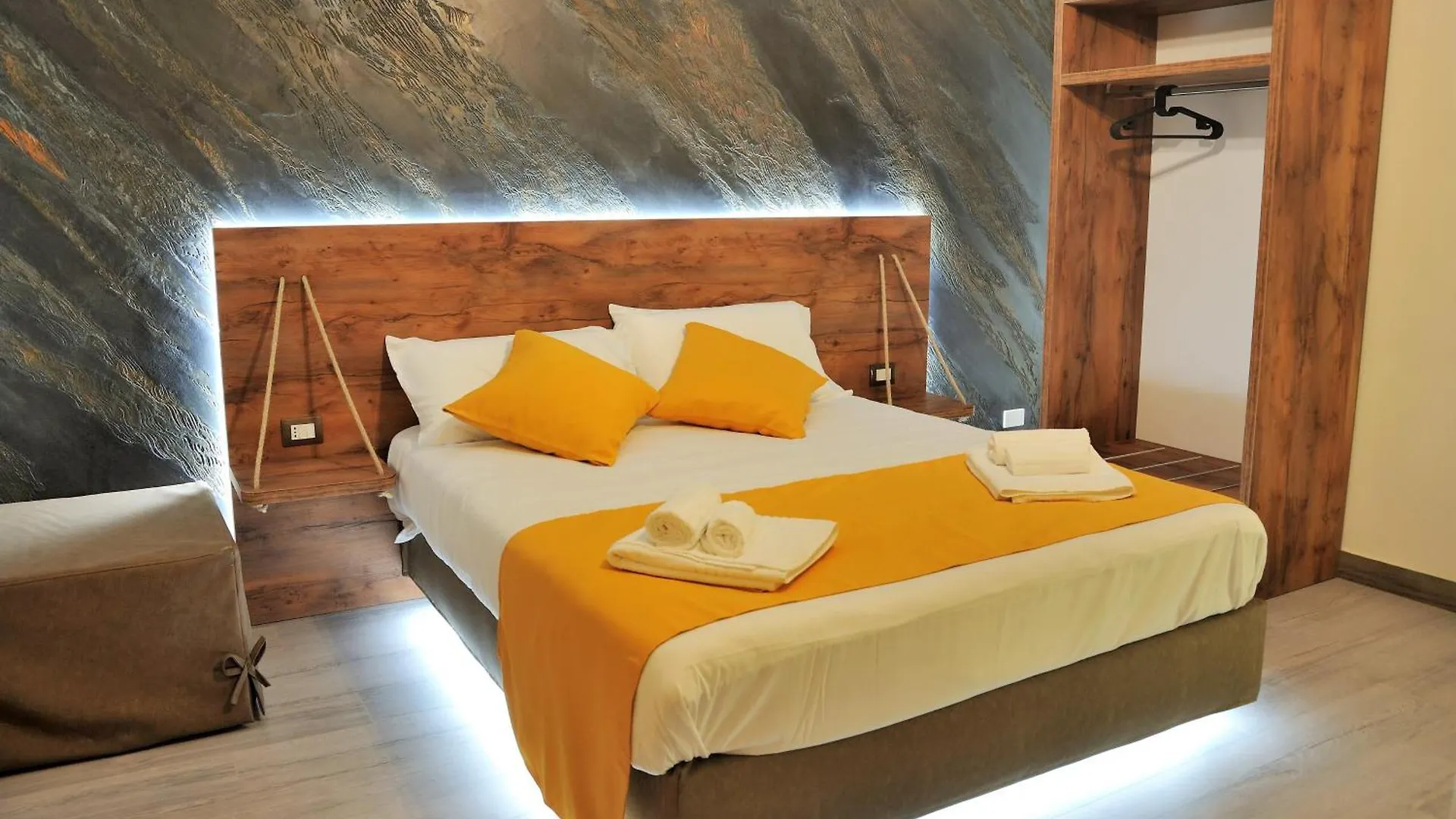 Bed & Breakfast Bed and Breakfast Arsenale Porto Palermo Italia