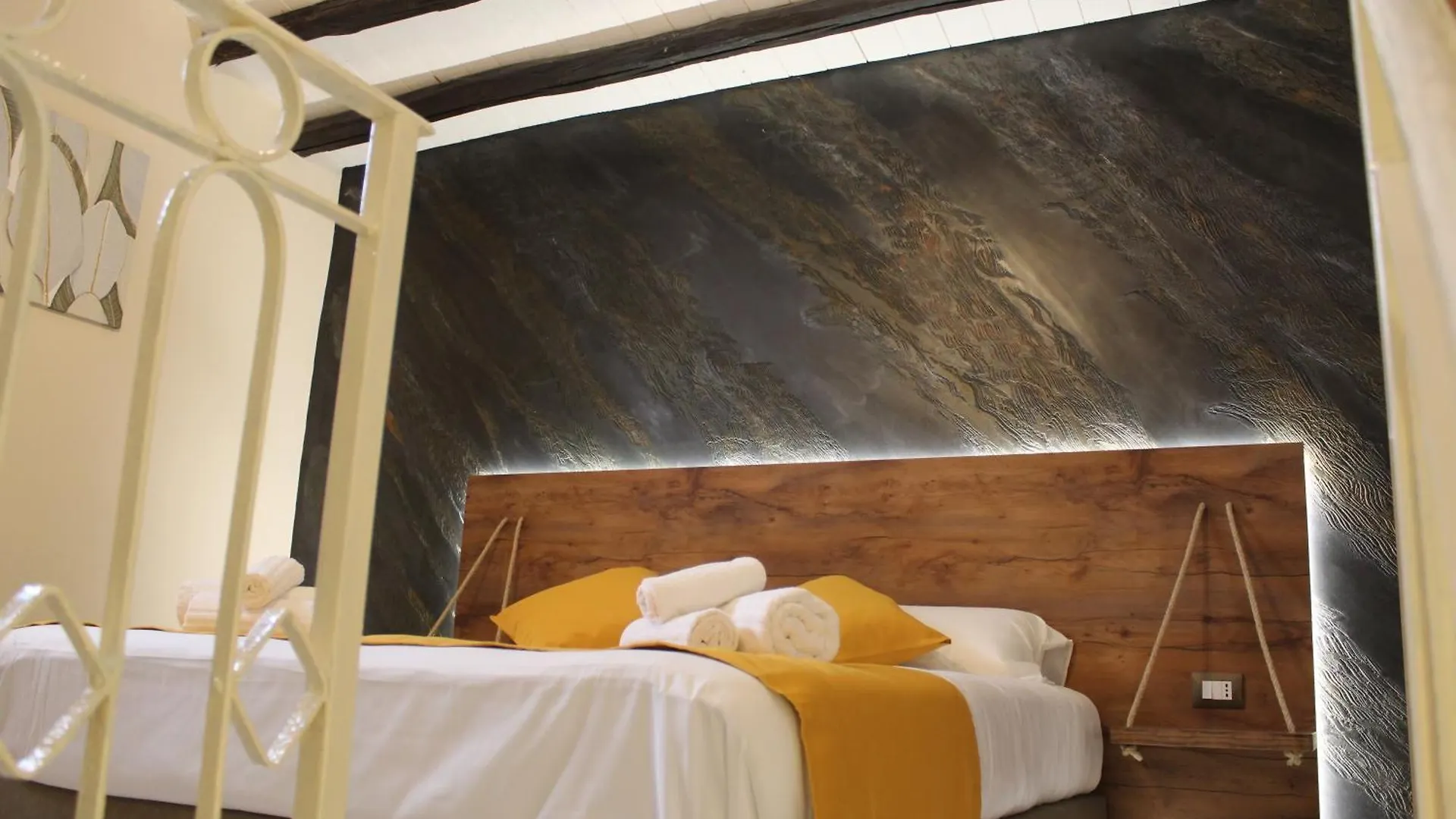 Bed and Breakfast Arsenale Porto Palermo